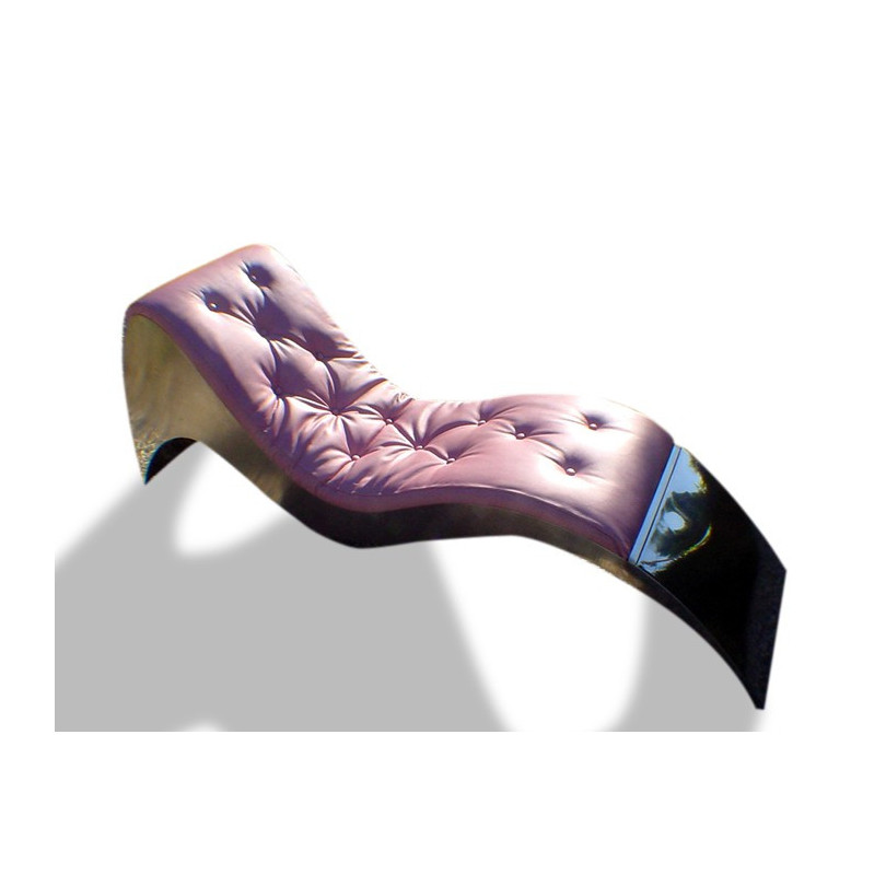 THE PINK CHAISE LONGUE