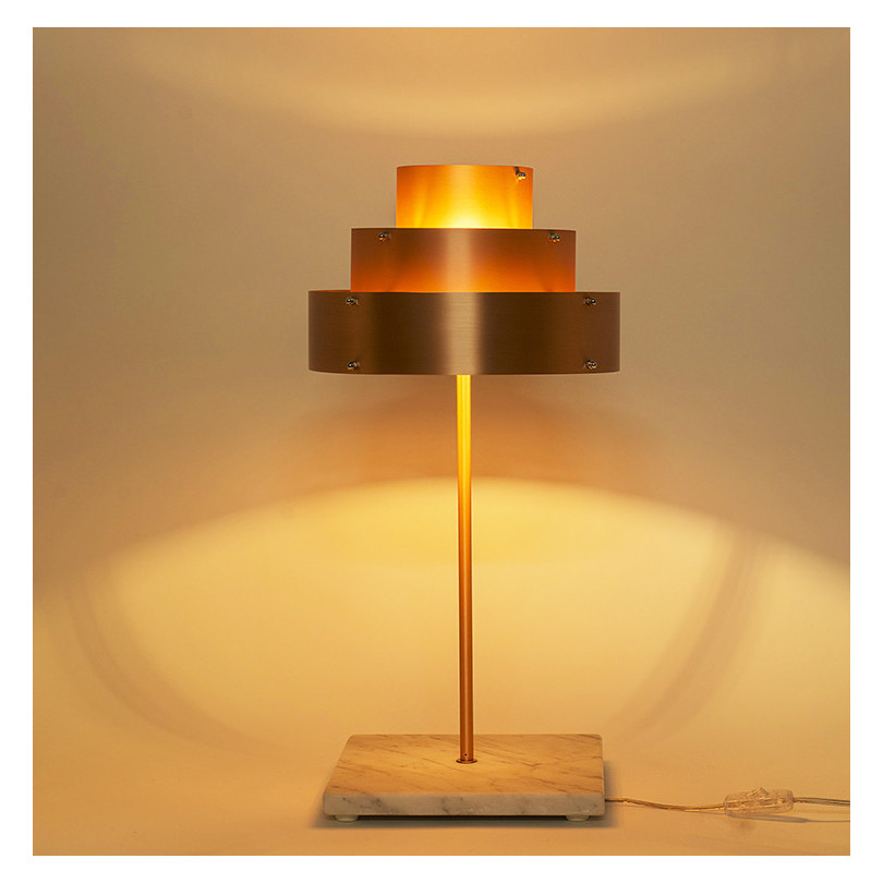 DECÓ table lamp