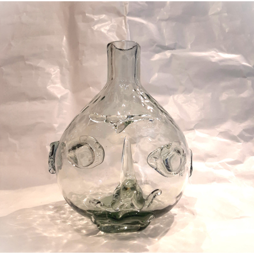 Unique blown glass piece with a contemporary design inspired by pre-Hispanic culture