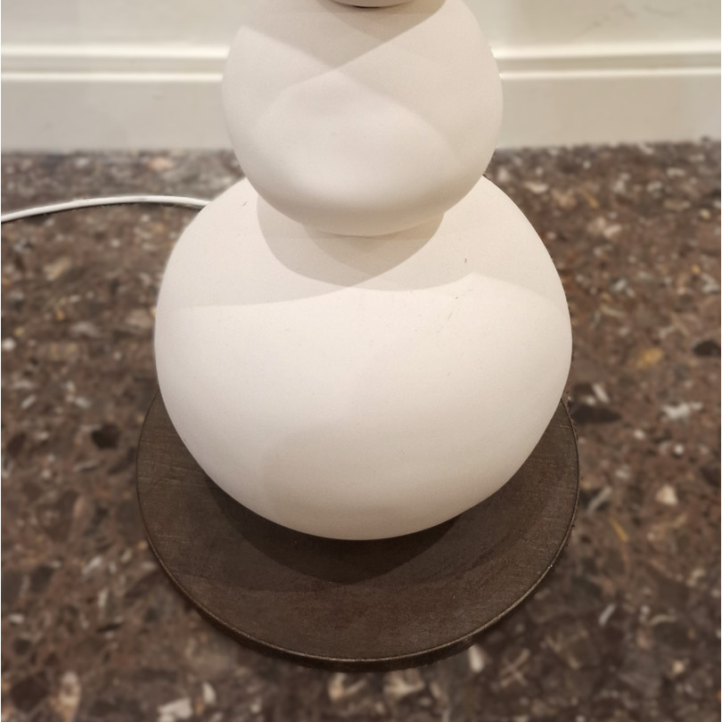 Lámpara de pie en ceramica, con forma de Totem