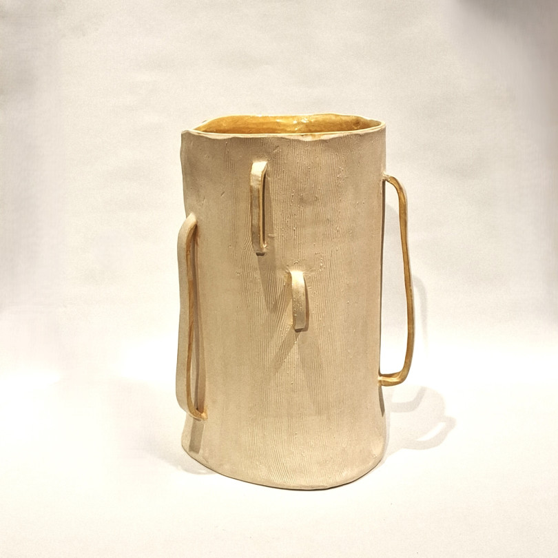 Porcelain vase with contemporary design