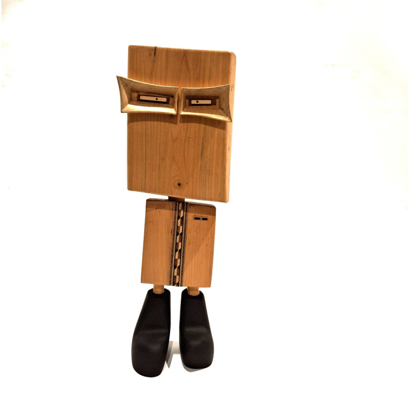 CIVIL GUARD wood sculpture, a funny and contemporary example of upcycling art