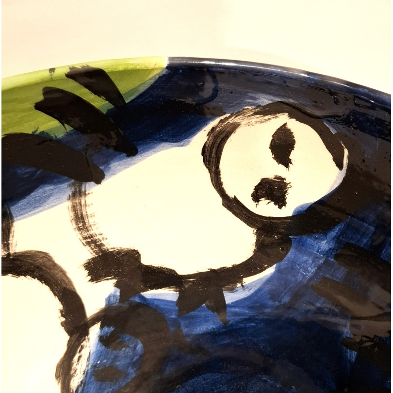 Handcraft ceramic footed bowl by Barcelona artist