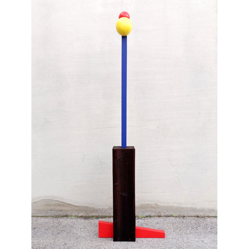 Abstract geometric Totem