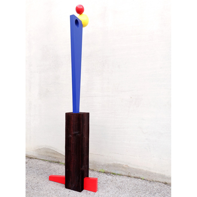 Abstract geometric Totem