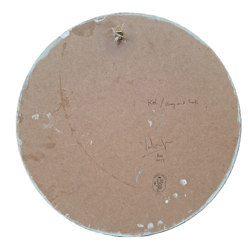 Small round painting depicting koï carp on a grey and pink backgroun