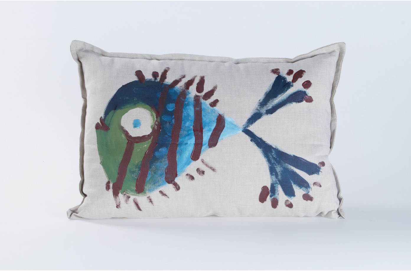 hand painted cushion, cushion woth fish, cushion by susana del baño